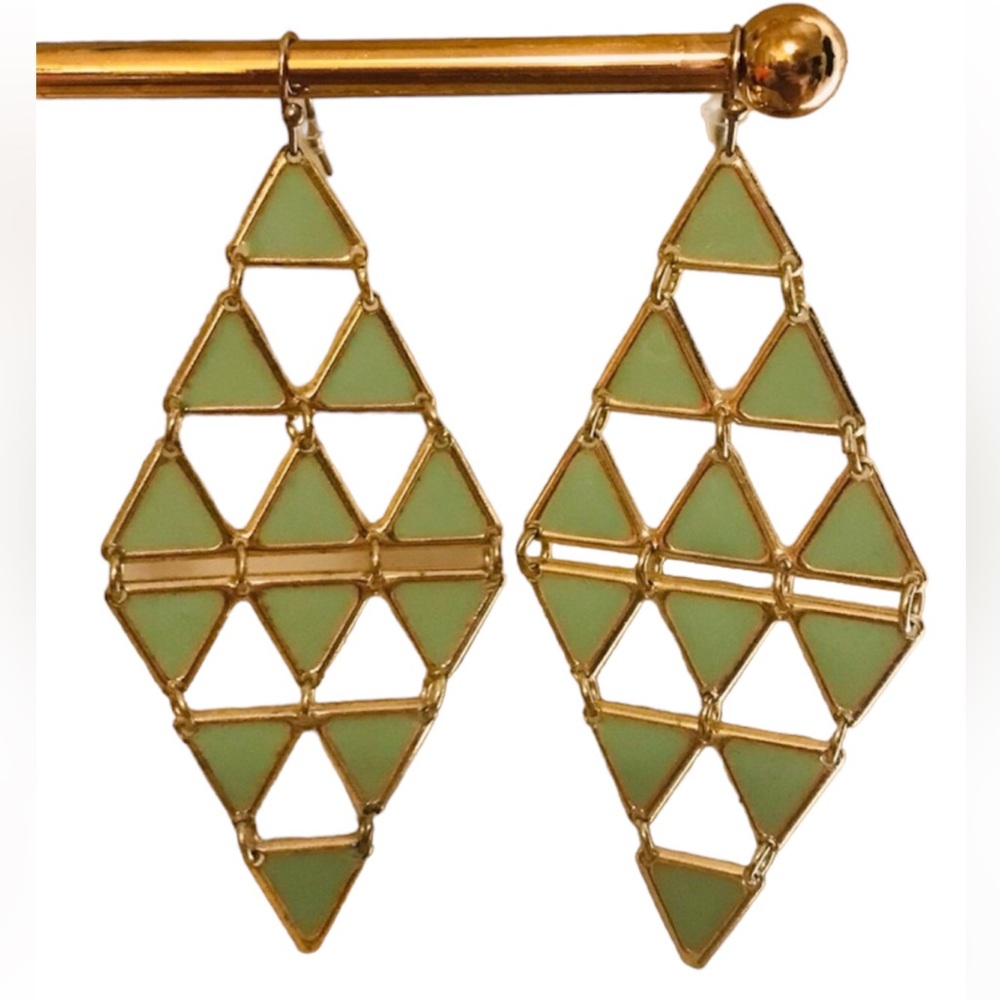 NWOT Dangling earring triangles designs green and gold